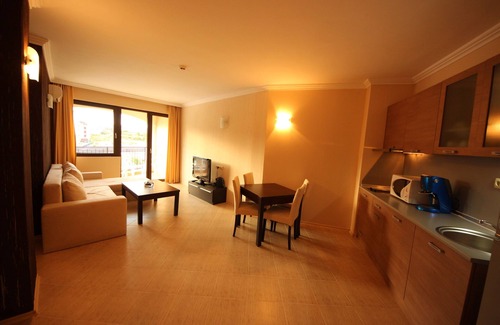 Tsarevo Apartment | MENADA * REGINA Mare * Apartment with Pool View