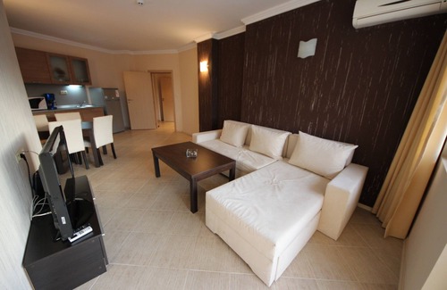 Tsarevo Apartment | MENADA * REGINA Mare * Apartment with Pool View