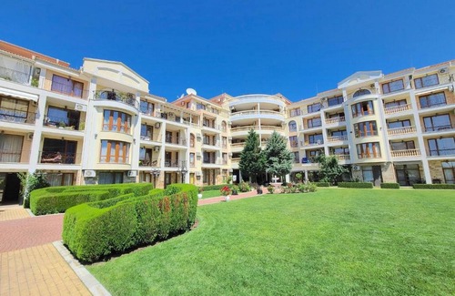 Yurta Apartment | MENADA *Royal Bay 2* pool view studio