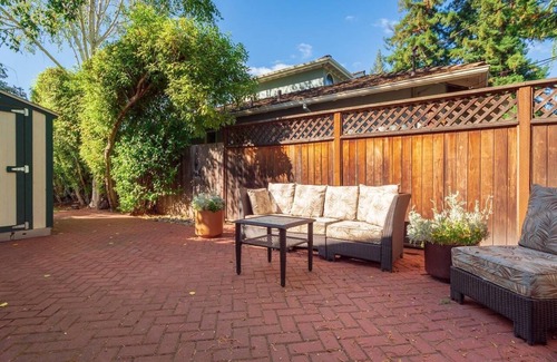 Allied Arts Cottage | Menlo Park Cottage at Allied Arts
