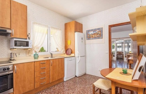 Sant Tomas Ski Chalet | Menorca Chalet Rustic Sunny Retreat by the Sea