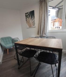 Les Menuires Apartment | Menuires - Appart moderne 5 pers+Parking couvert