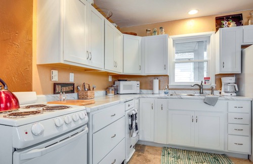 Mercer Cottage | Mercer Cottage on Crystal Lake w/Private Dock!