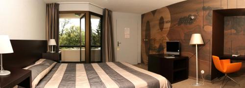 Flassans-sur-Issole Hotel | Mercure Brignoles Golf de Barbaroux & Spa