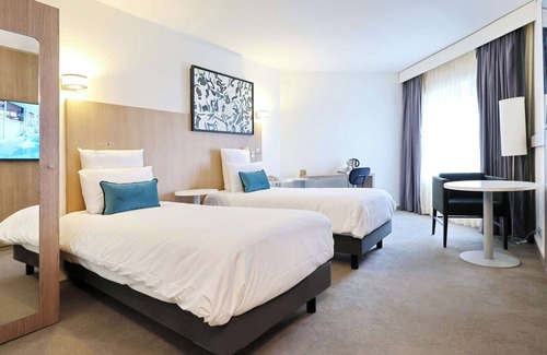 Quartier Capuche-Allies Hotel | Mercure Grenoble Centre Porte des Alpes