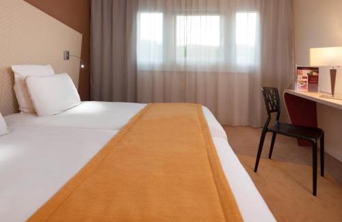Le Blanc-Mesnil Hotel | Mercure Paris Le Bourget Aeroport