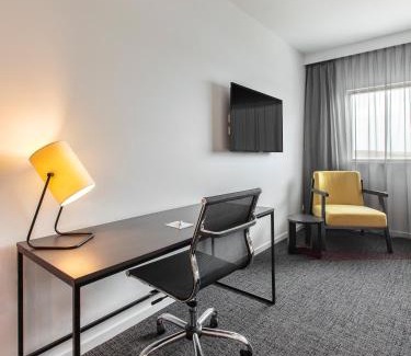 Birtinya Hotel | Mercure Sunshine Coast Kawana Waters