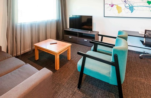 Birtinya Hotel | Mercure Sunshine Coast Kawana Waters