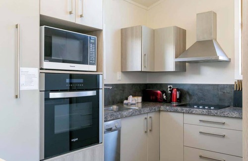 Waipahihi House | Mercy of Lake Taupo S