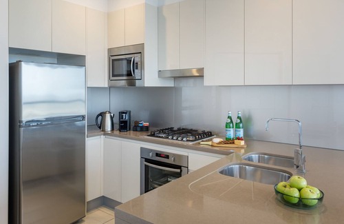 Brisbane Central Business District Apartment | Meriton Suites Adelaide Street, Brisbane