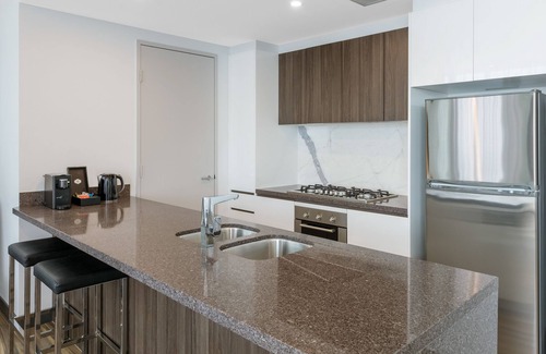 Chatswood Apartment | Meriton Suites Chatswood