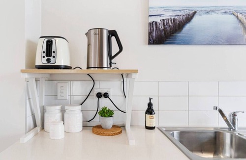 Merivale House | Merivale comfy 2 beds with free parking