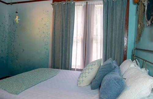 Oakland Apartment | Mermaid Room in Central Florida's Historic Gem & wedding venue- The Oakland Manor House