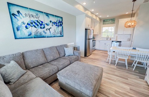 Celina Cottage | Mermaid Tales: 1 Bed/1 Bunk Room Lakeside Cottage w/HOT TUB!