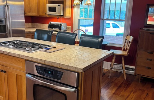 Whiteville Other | Merri Mac Farmhouse Spacious 4-bedroom house with WiFi, AC , 2 car garage