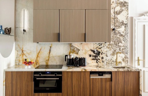 7th Arrondissement Apartment | Merveil - Signature Suite -Tour Eiffel- Grenelle I