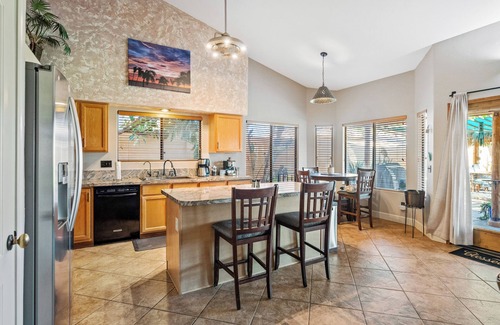 East Mesa House | Mesa Desert Oasis Pool Grill