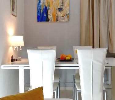 Zoliborz Apartment | Metro Wilson Apartment