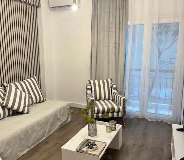Piraeus Apartment | Metropolitan Complex Apartment-next to Metropolitan Hospital,Karaiskaki,Sef