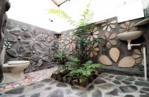 Mendut House | Mettaloka Guest House and Art Space