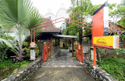 Mendut Hotel | Mettaloka Guesthouse