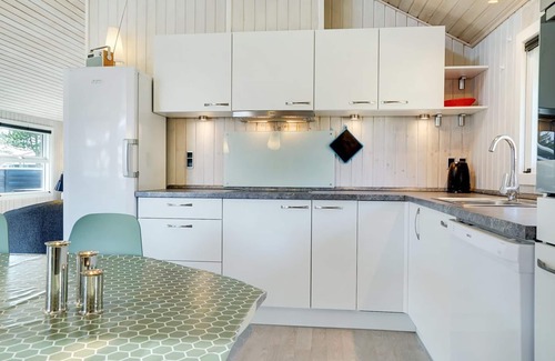 Vorupør House | "Mettemarie" - 1.2km from the sea by Interhome