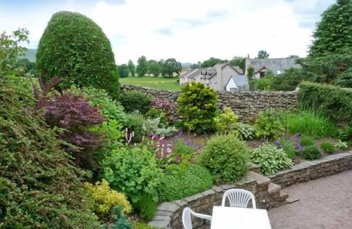 Pooley Bridge Cottage | MEWS COTTAGE, with a garden in Pooley Bridge