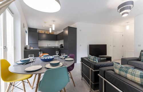 Auchengray Apartment | Mhuilinn Apartment - an apartment that sleeps 3 guests in 2 bedrooms