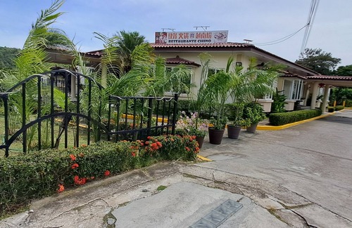 Playa Blanca Hotel | Mi Casa Asi de Grande