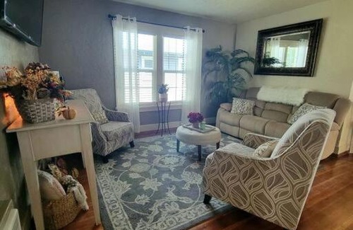 Rupert House | Mi Casa, Tu Casa