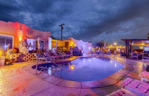 Desert Hot Springs Hotel | MI KASA HOT SPRINGS 420,Adults Only, Clothing Optional