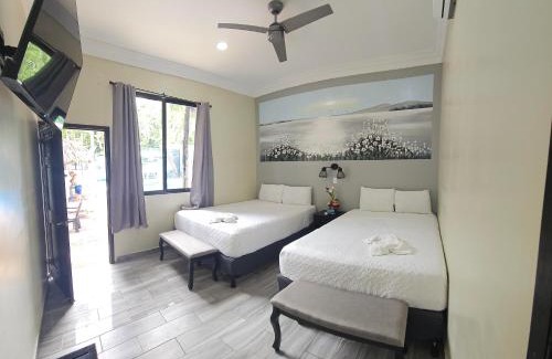 San Luis Talpa Hotel | Mi Tierra Hotel y Restaurante
