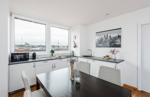Stare Mesto Apartment | MIA Cozy Apartment with Prague Castle View, Parking & A/C