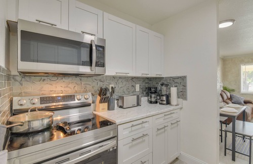 Miami Gardens Apartment | Miami Gardens Apt: 5 Miles to Hard Rock Stadium