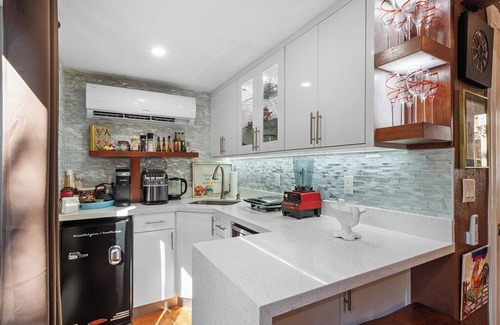 Miami Springs House | Miami Peaceful Private Tropical Oasis, Francisca's Place
