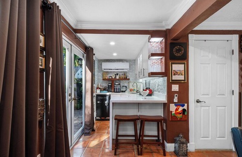 Miami Springs House | Miami Peaceful Private Tropical Oasis, Francisca's Place