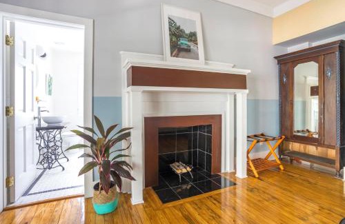 East Little Havana Hotel | Miami River Inn by Renzzi