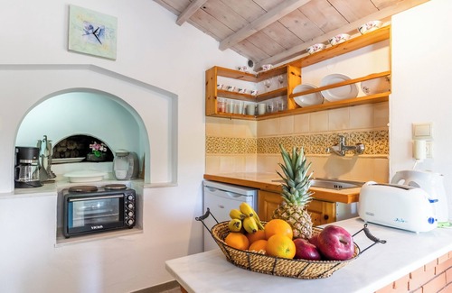 Stafylos Cottage | Michael's Country House
