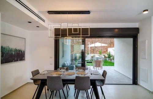Tiberias Apartment | Michaelangelo Luxury Garden Apartment with Private Pool
