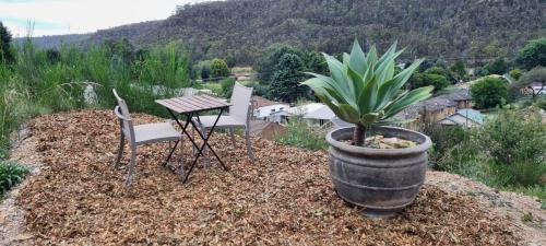 Morts Estate House | Micro Mansion with big deck and views in Lovely Lithglow