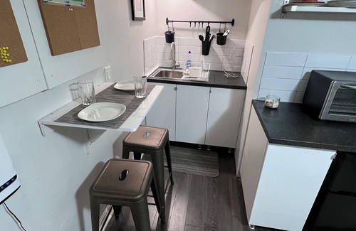 Upper Beaches Apartment | Micro Nook Private Studio Apartment