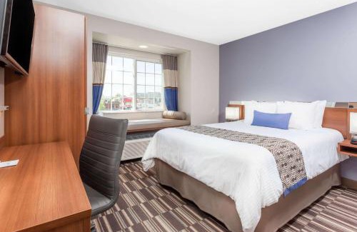 Algoma District Hotel | Microtel Inn & Suites Sault Ste. Marie