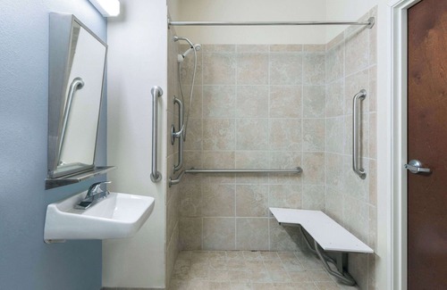 Scotlandville Hotel | Microtel Inn & Suites by Wyndham Baton Rouge Airport