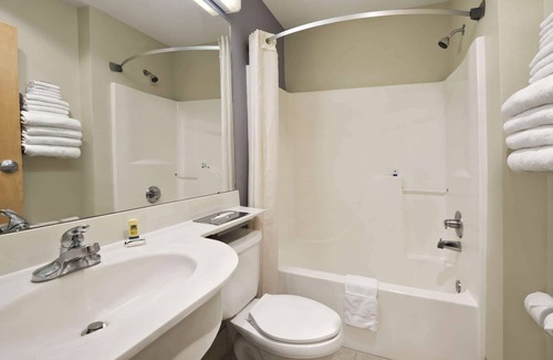 Ponchatoula Hotel | Microtel Inn & Suites by Wyndham Ponchatoula/Hammond