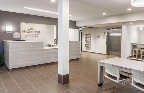 West Fargo Hotel | Microtel Inn & Suites by Wyndham West Fargo Near Medical Center