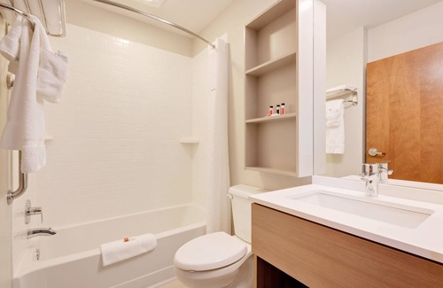 Clarion Hotel | Microtel Inn & Suites by Wyndham Clarion