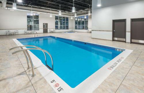 Sudbury Hotel | Microtel Inn & Suites by Wyndham Sudbury