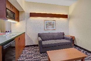 Bushnell Hotel | Microtel Inn & Suites by Wyndham Bushnell