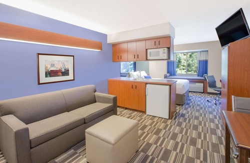 Manistee Hotel | Microtel Inn & Suites by Wyndham Manistee