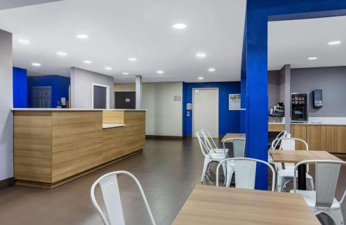 Matthews Hotel | Microtel Inn & Suites by Wyndham Matthews/Charlotte